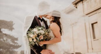 Lo scoprono il giorno delle nozze, al matrimonio accade l’impensabile